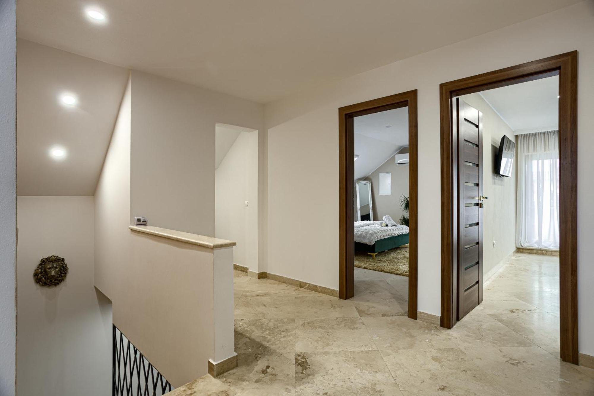 Sika Palladium Garden & Spa Central Apartment Arad Zewnętrze zdjęcie