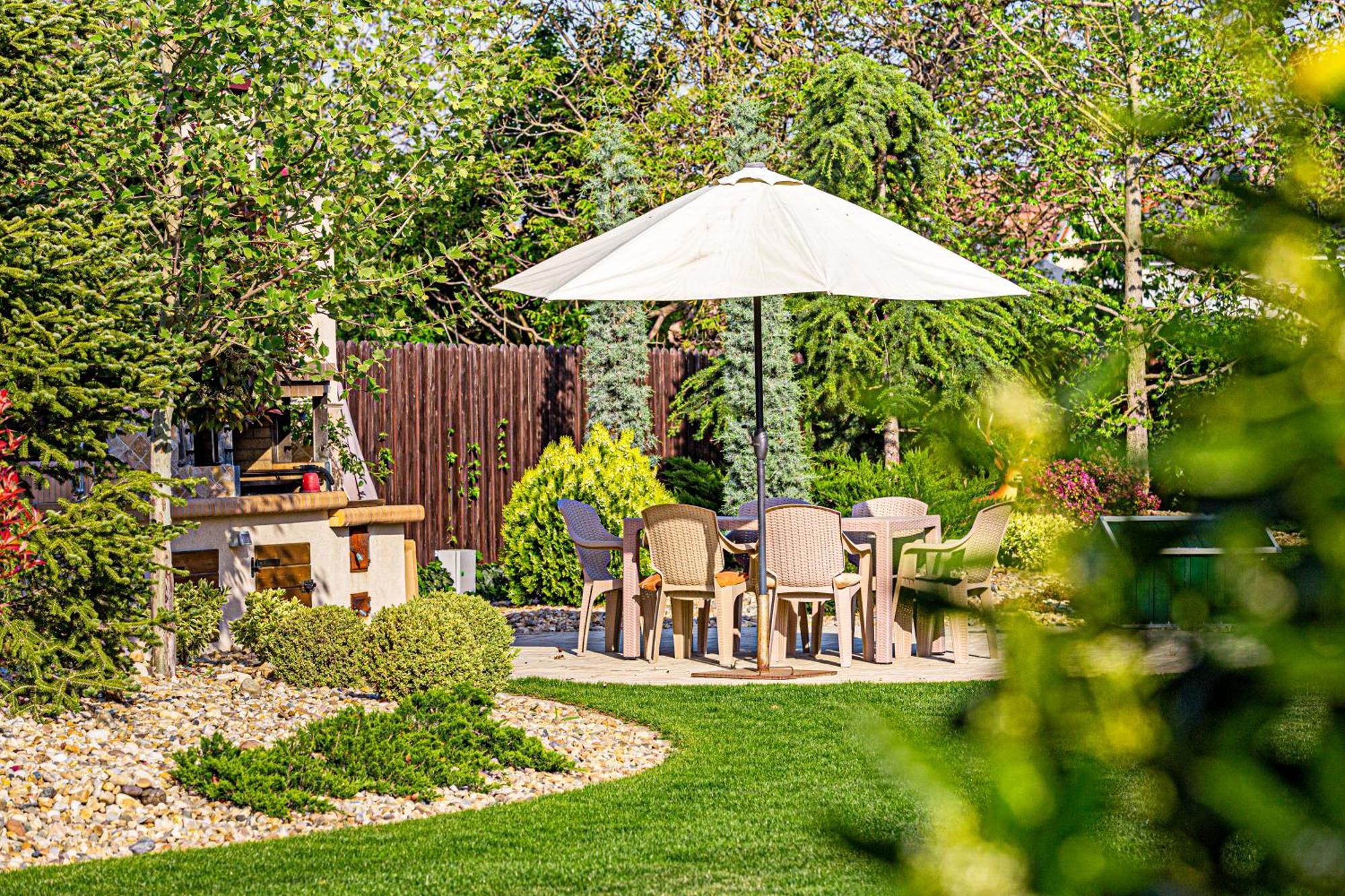 Sika Palladium Garden & Spa Central Apartment Arad Zewnętrze zdjęcie